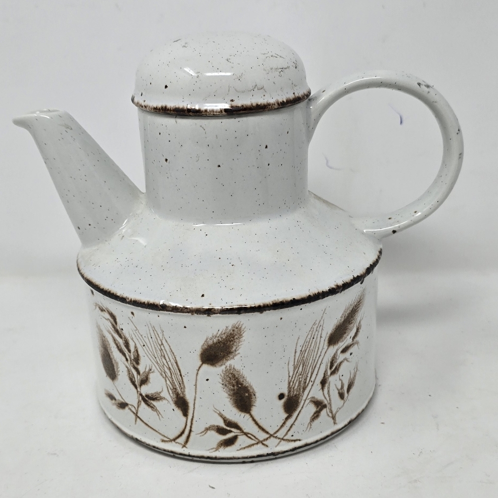 Vtg stonehenge tableware Midwinter‎ tea pot w/lid wild oats England cottagecore
